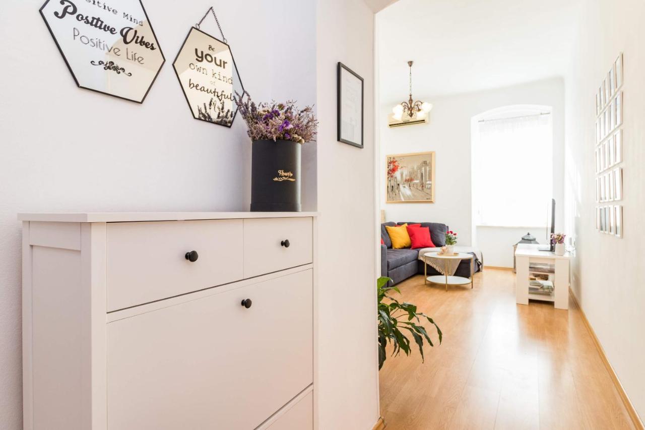 Apartman Lussi PUY Exterior foto