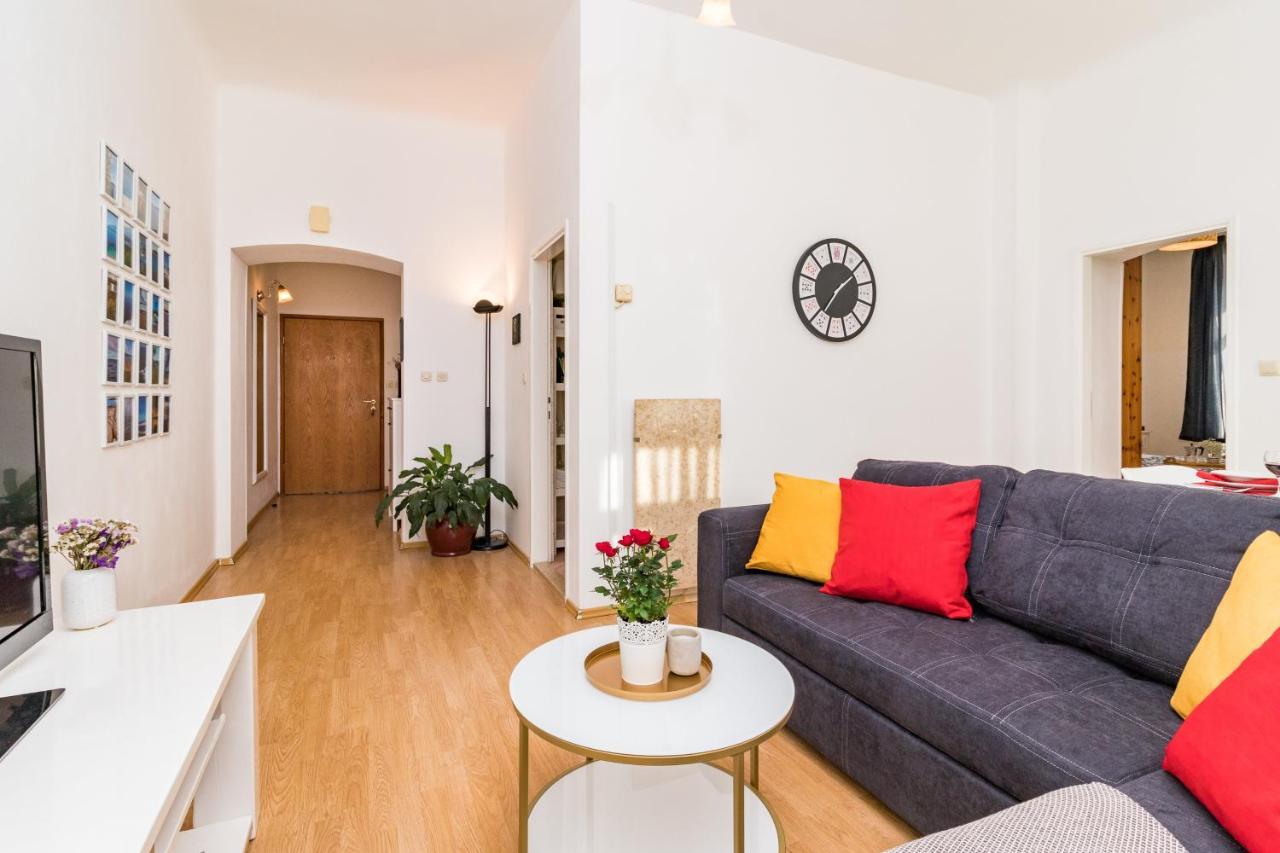 Apartman Lussi PUY Exterior foto