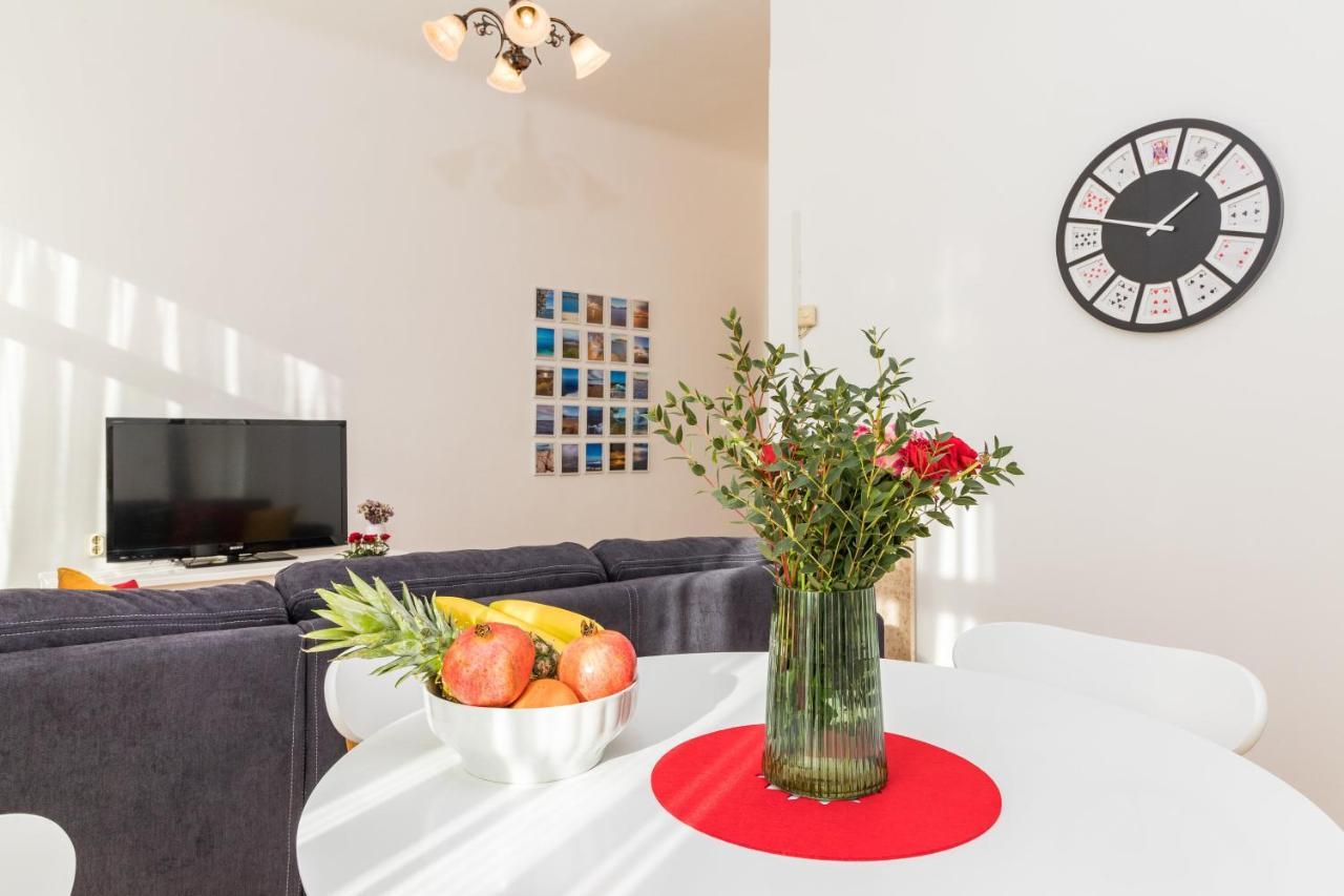 Apartman Lussi PUY Exterior foto