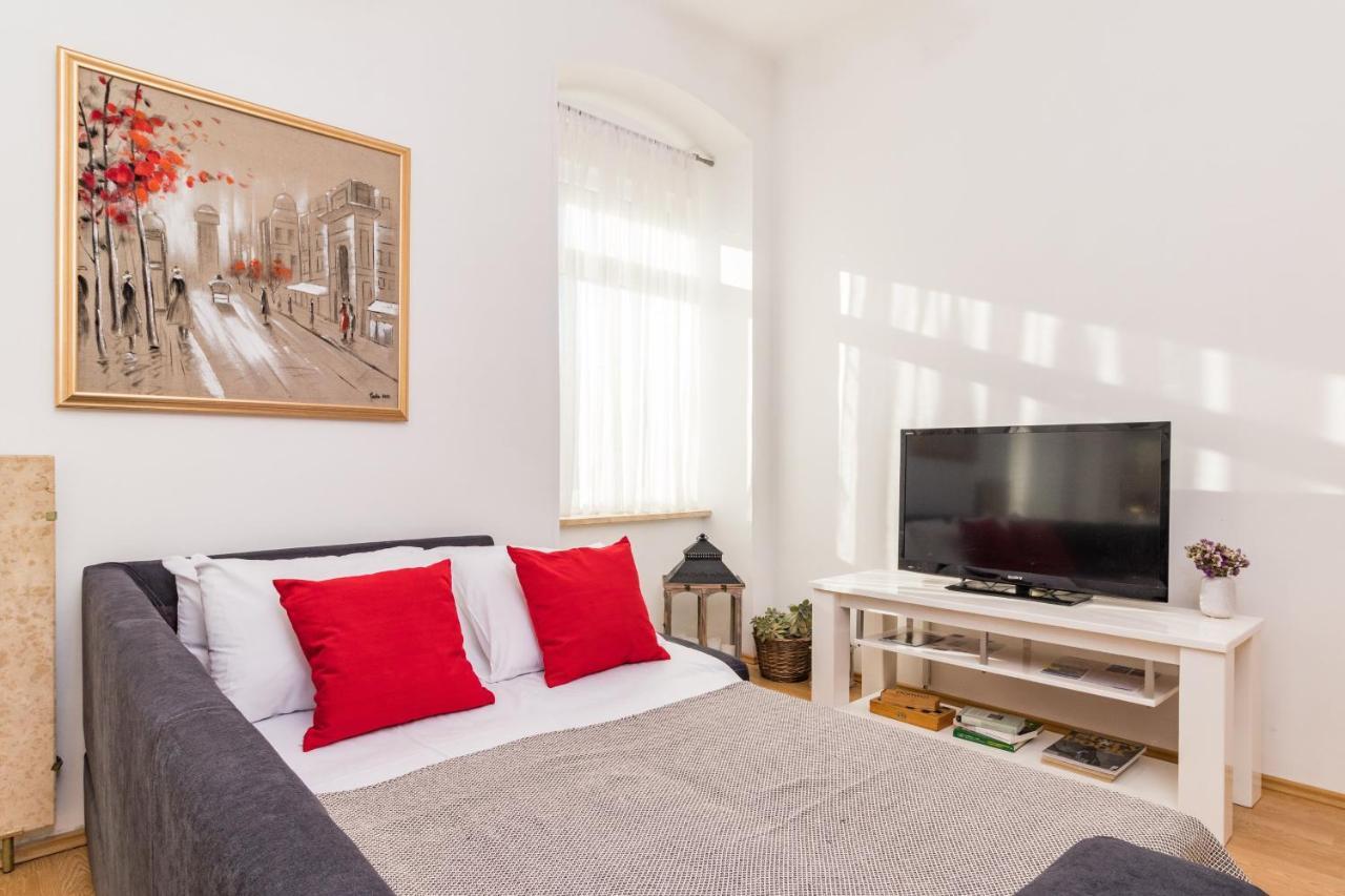 Apartman Lussi PUY Exterior foto