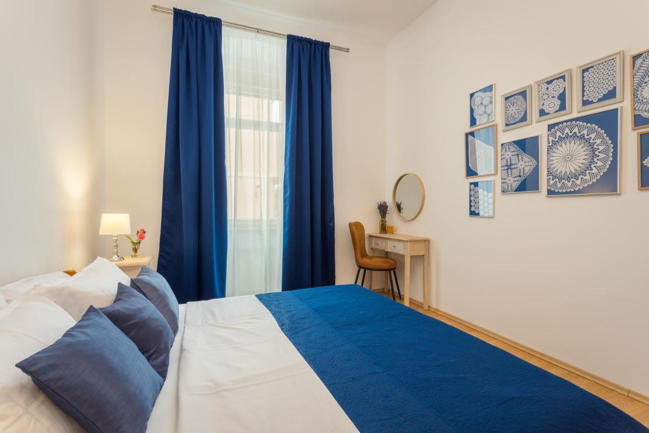 Apartman Lussi PUY Exterior foto