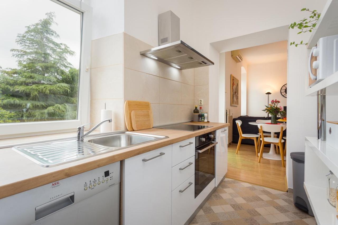 Apartman Lussi PUY Exterior foto