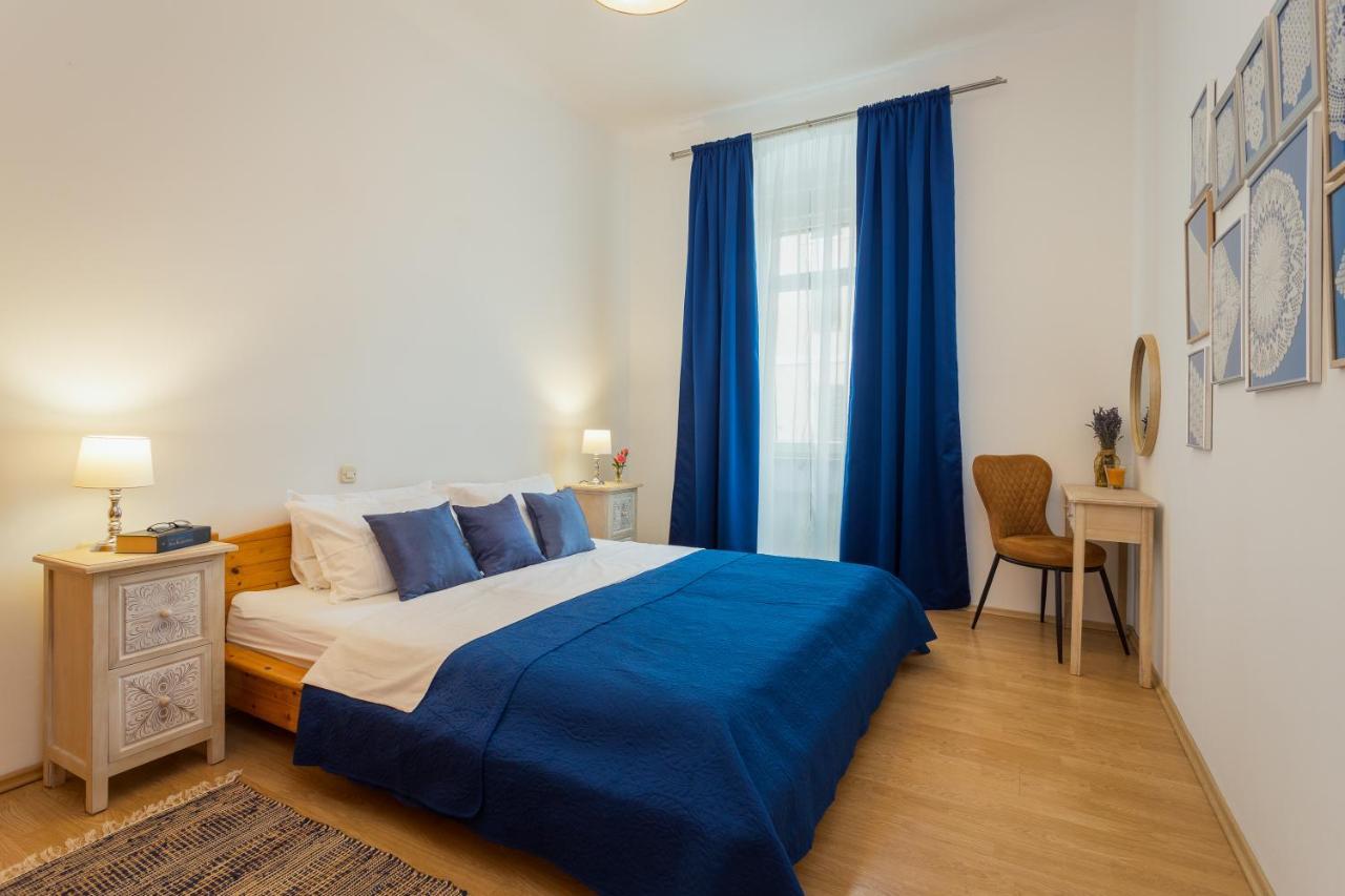 Apartman Lussi PUY Exterior foto
