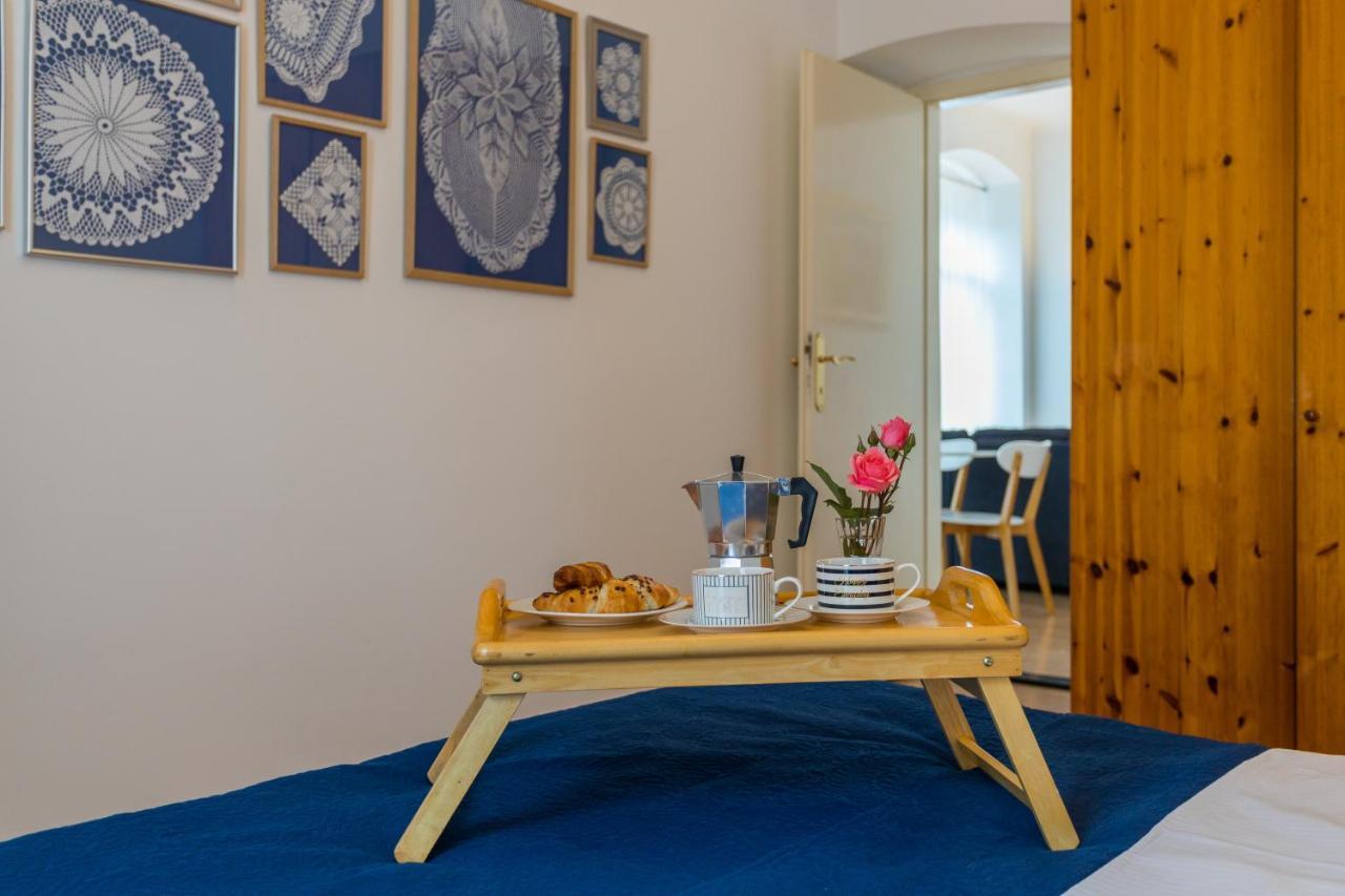 Apartman Lussi PUY Exterior foto
